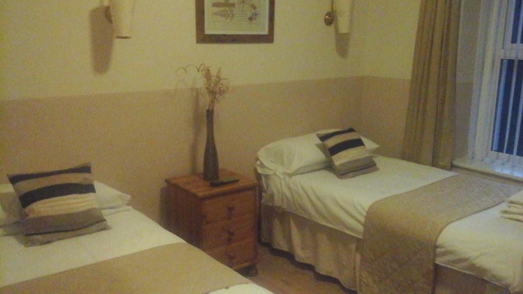 Dillwyn'S Hotel Pontardawe 外观 照片
